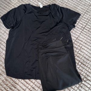 Like new Halara leggings and shirt. Size M in women